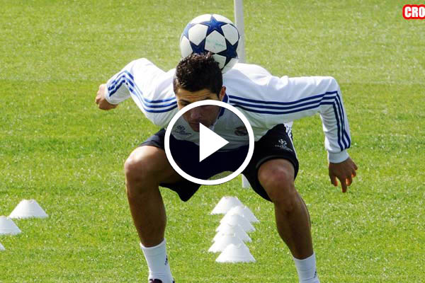 Cristiano Ronaldo AMAZING Freestyle Football Skills - video