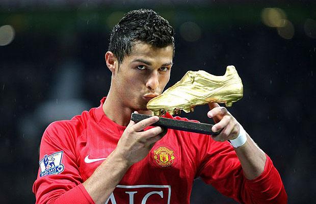Cristiano Ronaldo beats Lionel Messi to win European Golden Shoe