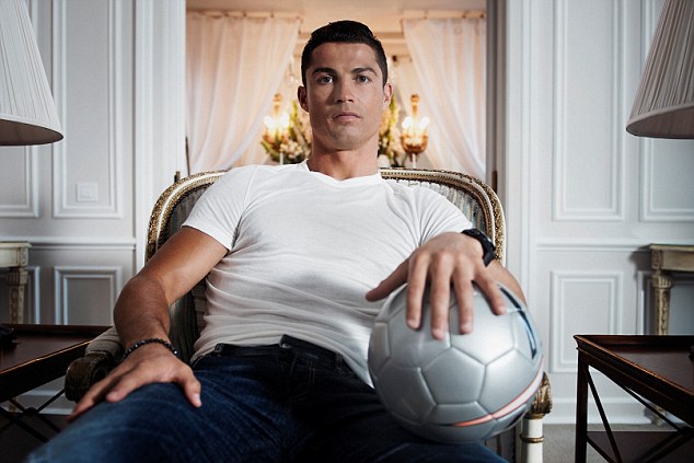 Supporters of Cristiano Ronaldo have the chance of being treated to the ultimate fan experience, with the lucky winner even in line to have a hair cut alongside the Real Madrid superstar.