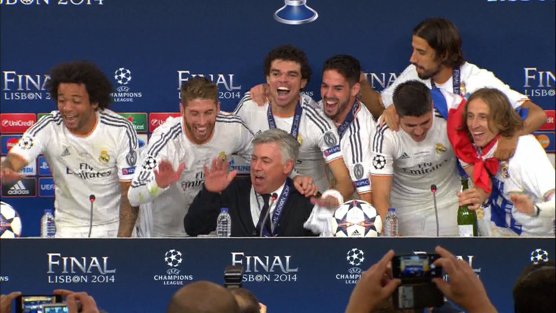 Real Madrid Players Invade Press Conference of Ancelotti - Hilarious!